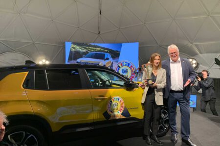 Jeep Avenger auto van het jaar 2023 verkozen door Car of the Year